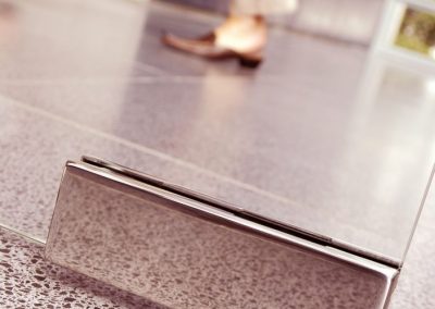 Glasbeschläge und weitere Komponenten für Glas